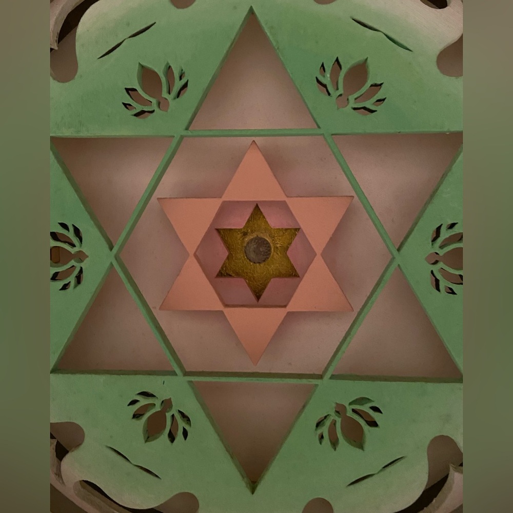 🌸 MOVING SALE 🌸 Geometric Mandala Wooden Wall Art in Green and Pink, Yoga studio - Picture 4 of 5
